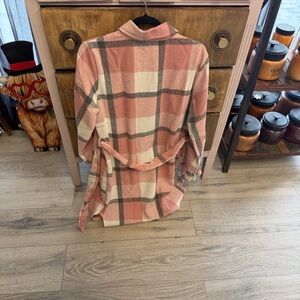 Stylish Pink Plaid Women's Button Down Shirt